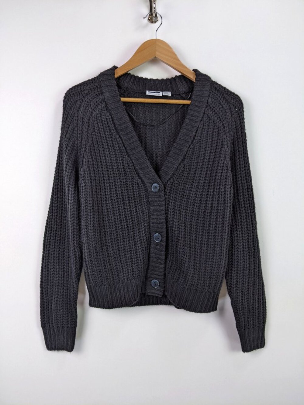 Noisy May Charlie Chunky Knit V-Neck Cardigan Sweater Charcoal Gray Womens XS - Picture 2 of 7